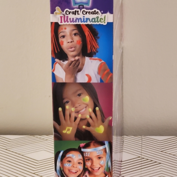 Sky Castle Let's Glow Studio - DIY Art/Crafts Influencer Video Creator Kit NEW - Picture 7 of 11